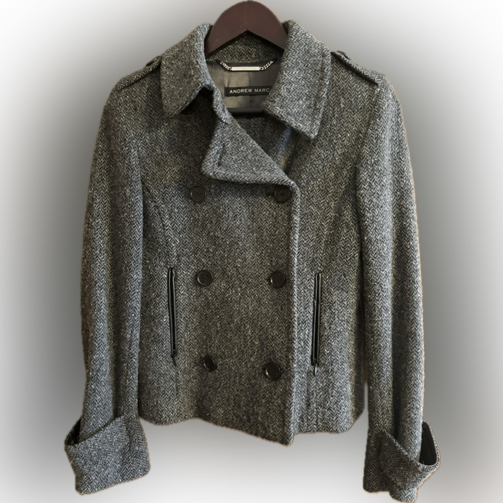 Like New Andrew Marc wool blend jacket. Size 6.